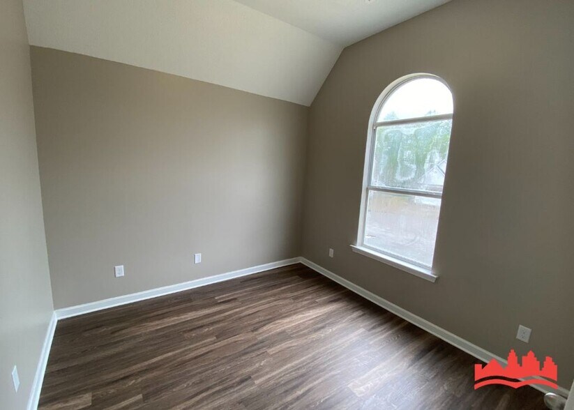 Building Photo - 2066 Penn Gap Cove