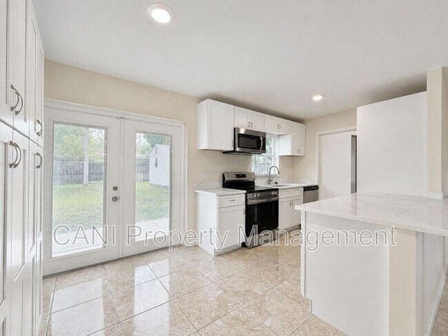 Building Photo - 601 Catwood Dr