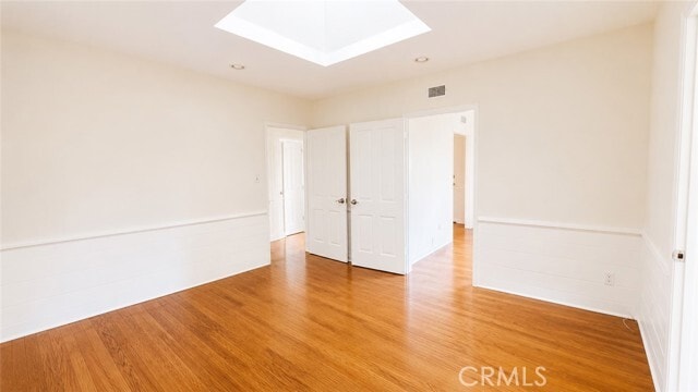 Building Photo - 621 N Almansor St