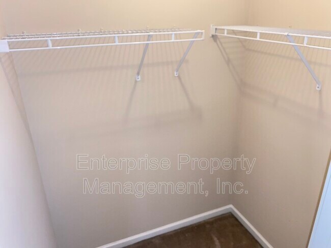 Building Photo - 3794 Walden Meadow Dr