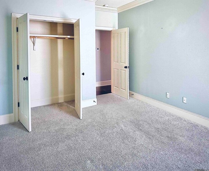 Building Photo - 747 Portula Ave