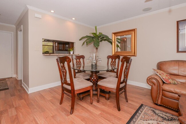 Primary Photo - 2050 Oleander Blvd