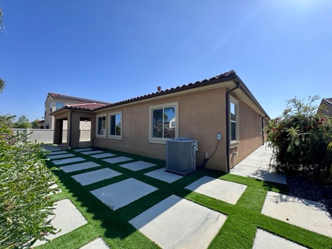 Building Photo - 4 bedroom single story Spencers Crossing h...