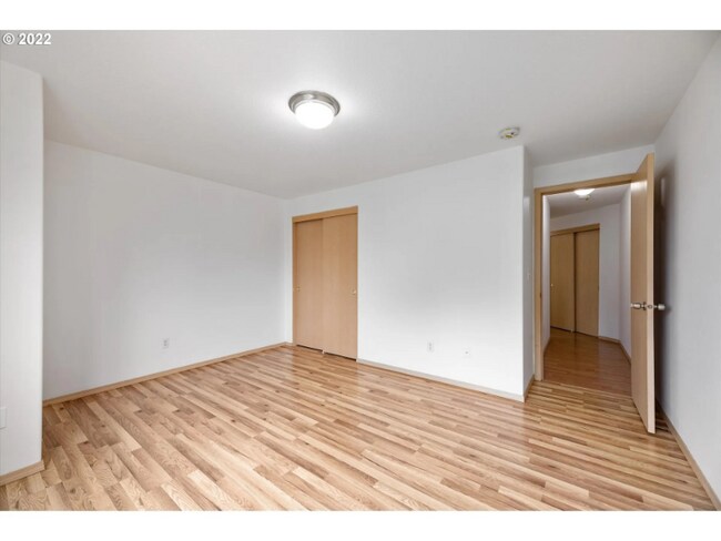 Building Photo - 3552 SE 66th Ave