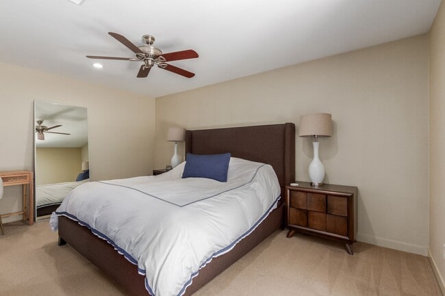 Building Photo - Spacious 2 Bed, 2 Bath Woodland Park Townhome