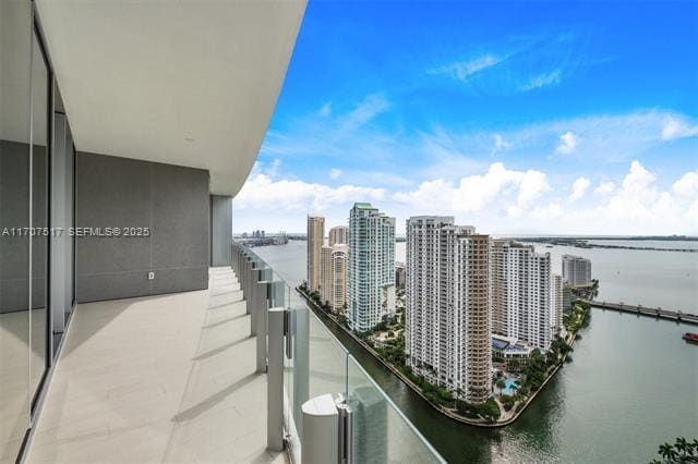 Building Photo - 300 Biscayne Boulevard Way
