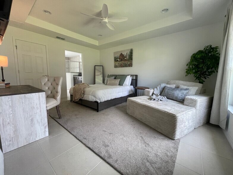 Primary Photo - 342 Parkview Dr