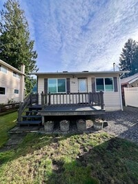 Building Photo - Fully Furnished Short Term Rental on Lake Samish!
