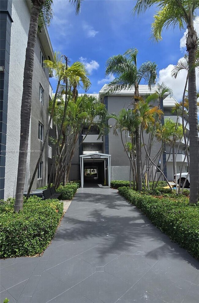 Building Photo - 10820 SW 200th Dr