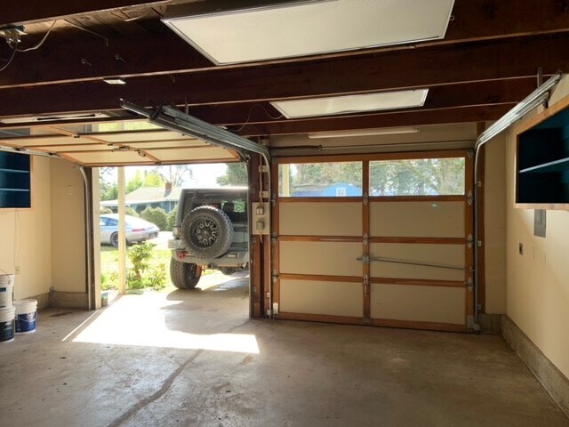 Building Photo - 1179 N Park Ave