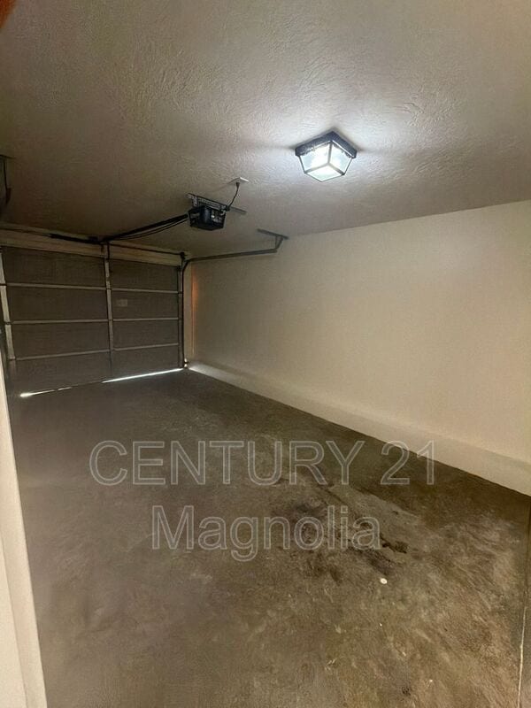 Building Photo - 303 Caldwell Cir