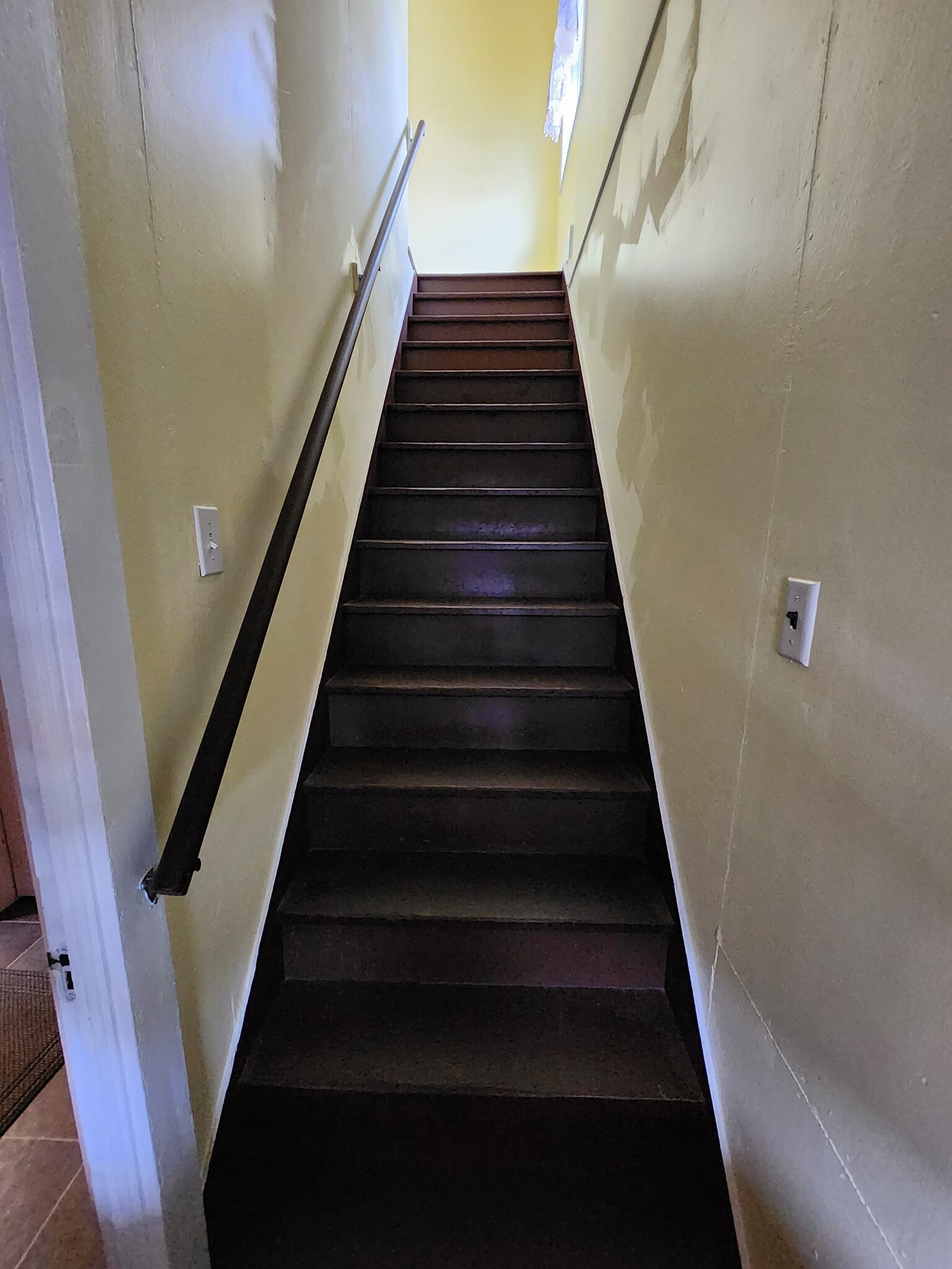 Building Photo - 161 Thayer St