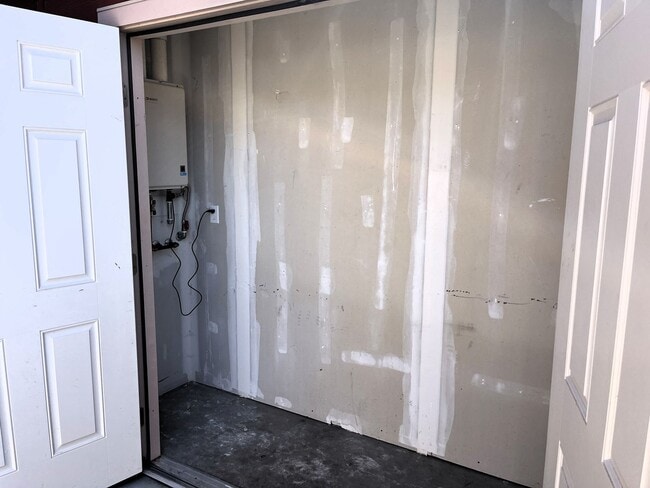 Building Photo - (1X) 1492-1498 Rohnerville [PRM: Henry]