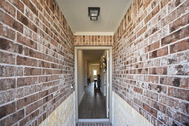 Building Photo - 1317 Clear Cedar Ct