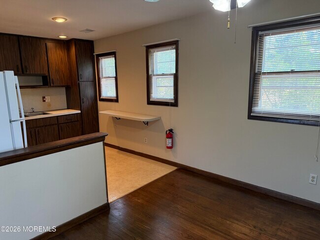 Building Photo - 567 Fischer Blvd