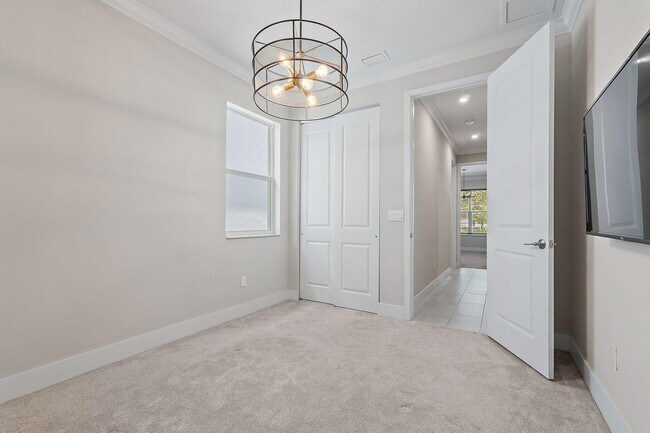 Building Photo - 6825 Pointe of Woods Dr