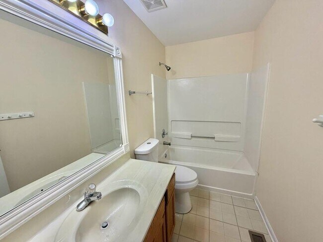 Building Photo - 1701 Courtwright Dr