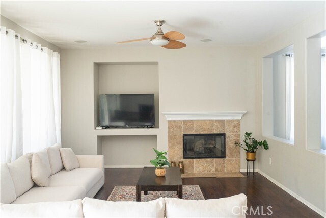 Building Photo - 36719 Torrey Pines Dr