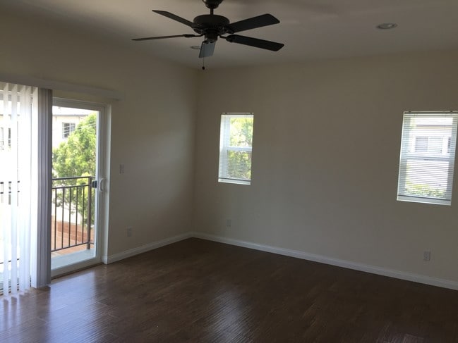 Building Photo - 1959 20th St