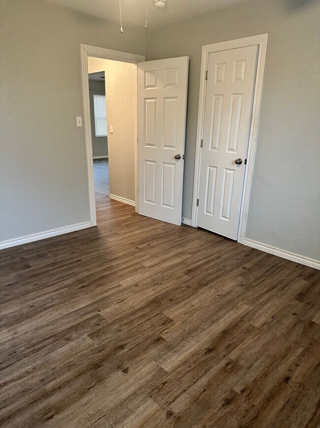 Building Photo - Great Home Located in the Lawton Heights Area! Pets Negotiable with Owner Approval!