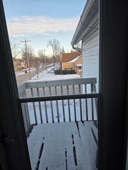 Building Photo - 603 S Memorial Dr