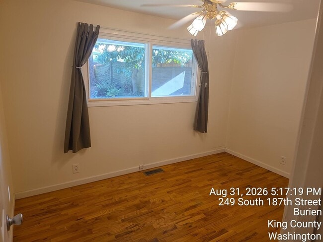 Building Photo - 249 S 187th St