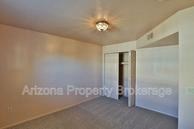 Building Photo - 373 E Coronado Rd
