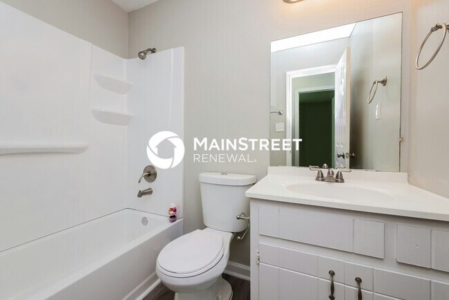 Building Photo - 3 Bedroom Pet-Friendly Home in Jonesboro, GA with Main Street Renewal