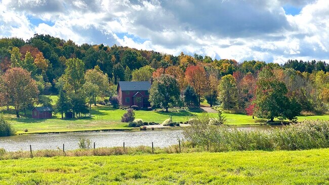Building Photo - 7 Silo Ln
