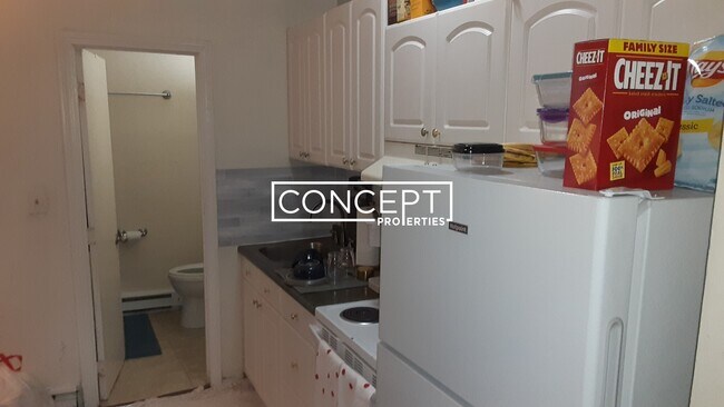 Building Photo - 892 Huntington Ave