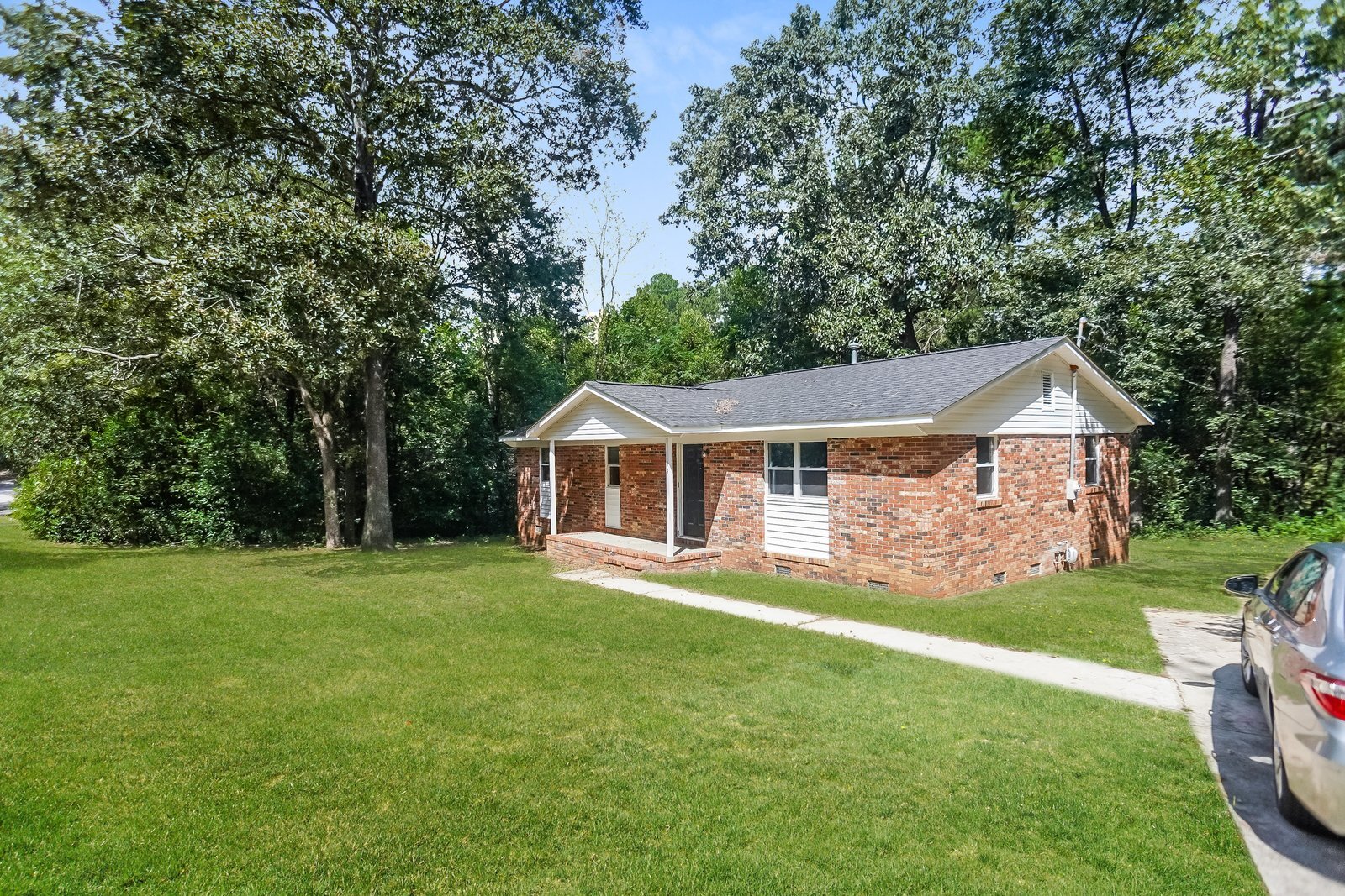 Building Photo - 14 Camp Marie Dr