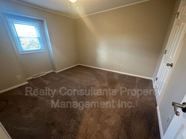 Building Photo - 1156 Smith Rd