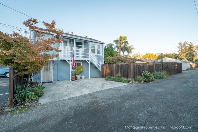 Building Photo - Amazing Downtown Campbell Location - Private Backyard!