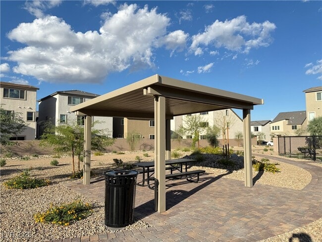 Building Photo - 7516 Castlegreen Ave