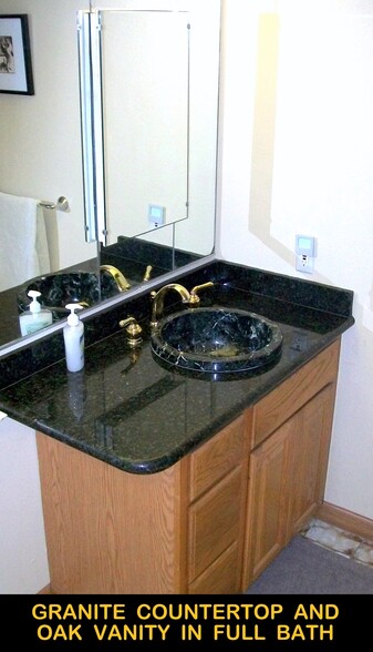 Full Bath with Granite Counter and Oak Vanity - 23604 Vía Fuente