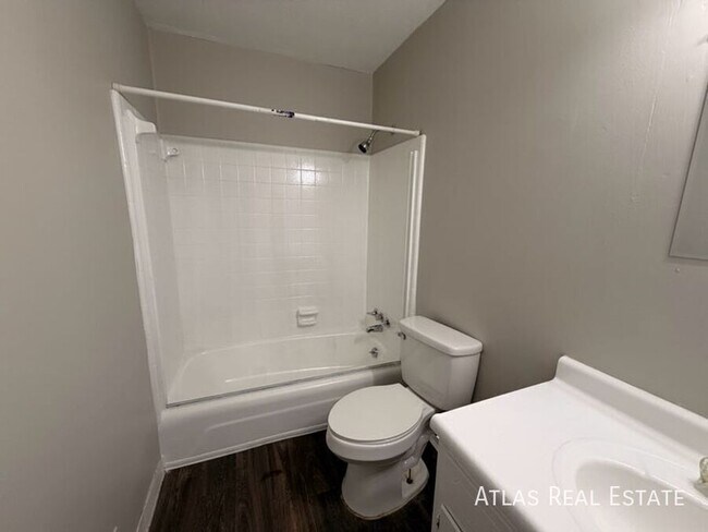Building Photo - 265 Lexington Heights