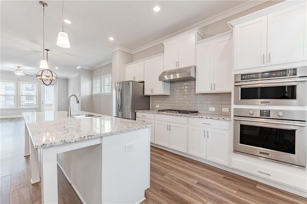 Building Photo - 5051 Pinckney Ln