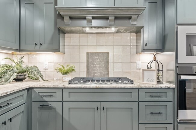 Building Photo - 1111 Joe Martin Ln