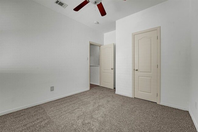 Building Photo - 10108 Cherry Hill Ln