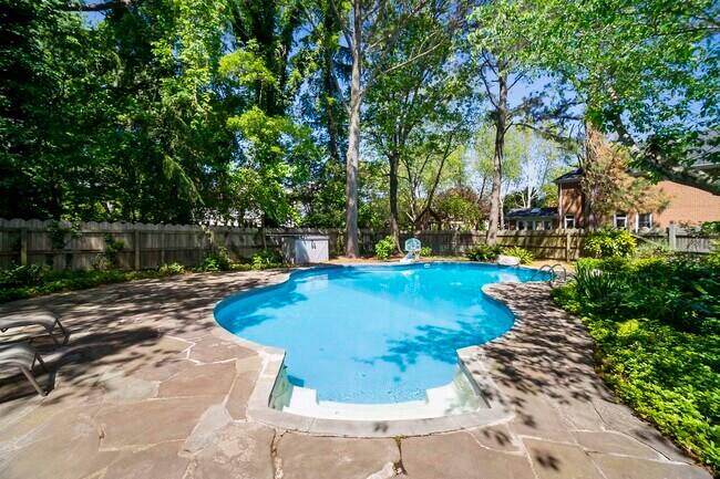 Building Photo - 2617 All Saints Ct