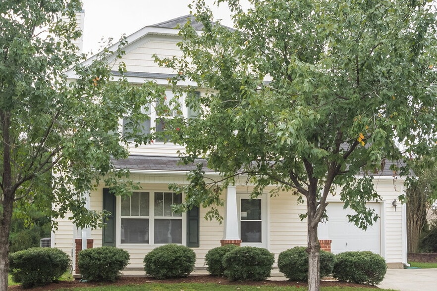 Building Photo - 3800 Hopper St