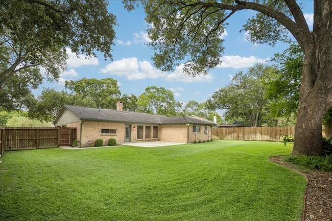 Building Photo - 12427 Brandywyne Dr