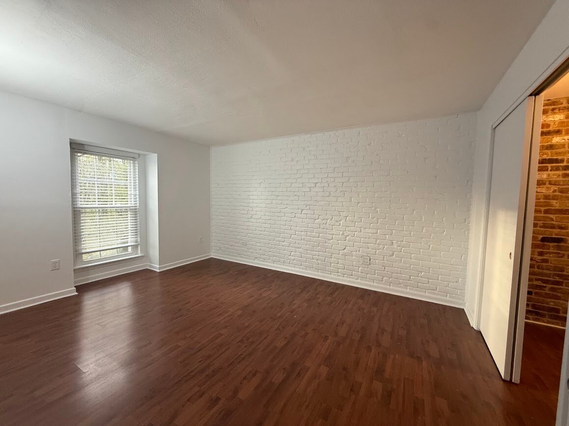 Building Photo - 11271 Florida Blvd