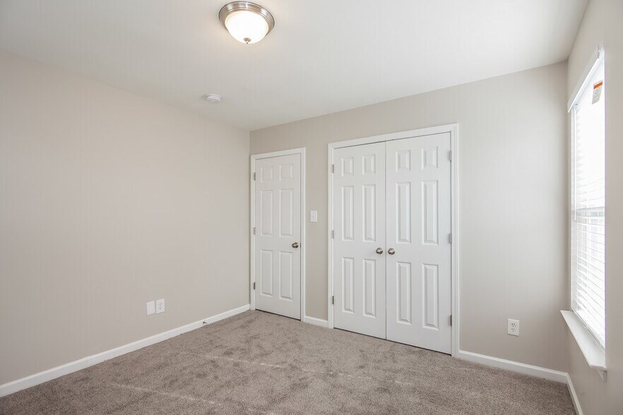 Building Photo - 2910 Oakdale Pasture Dr
