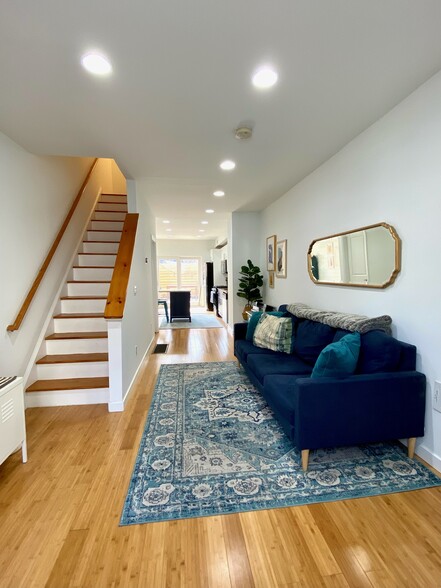 Living Room - 2050 E Fletcher St