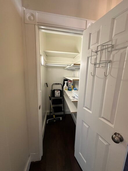 pantry - 367 State St