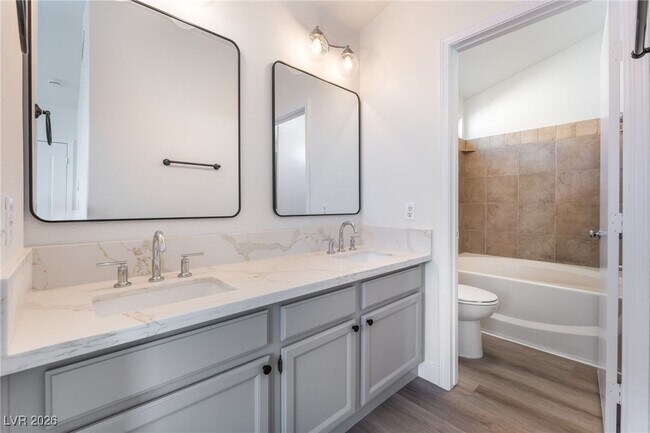 Building Photo - 1813 Navajo Lake Way