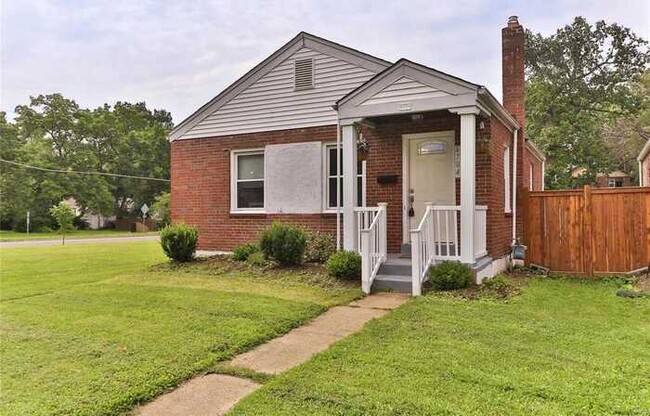 Building Photo - Fantastic 2bd/1ba home! Coming soon!