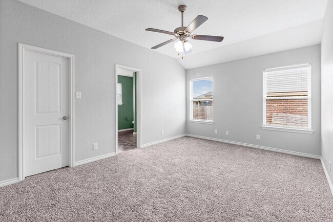 Building Photo - 2704 Tarrant County Dr