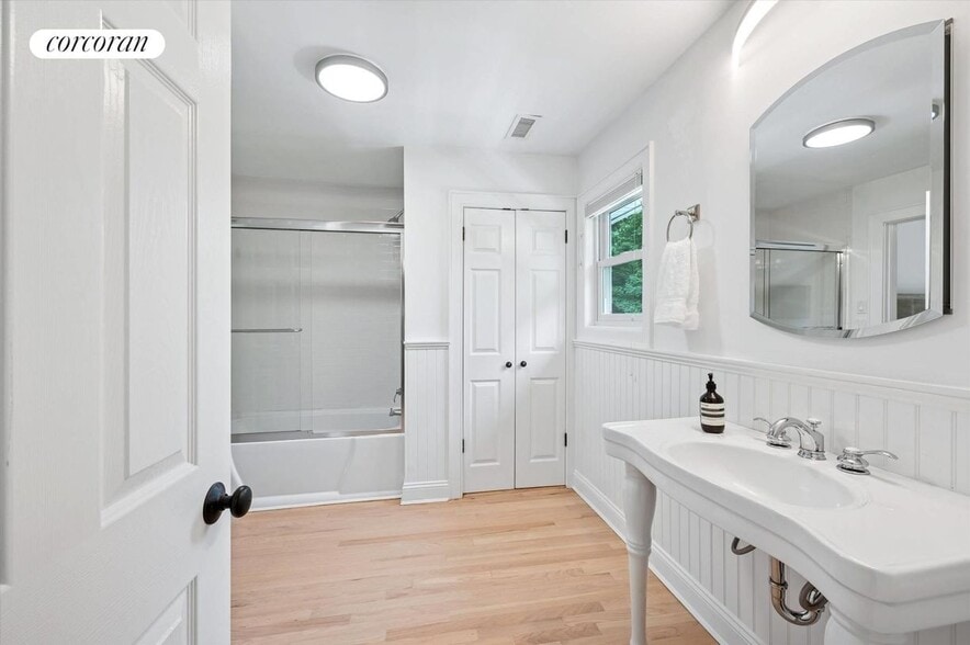 Building Photo - 32 Eastville Ave